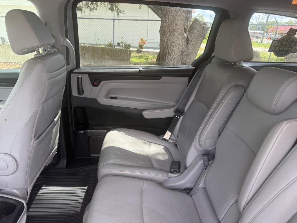 2018 Honda Odyssey - $15,900
