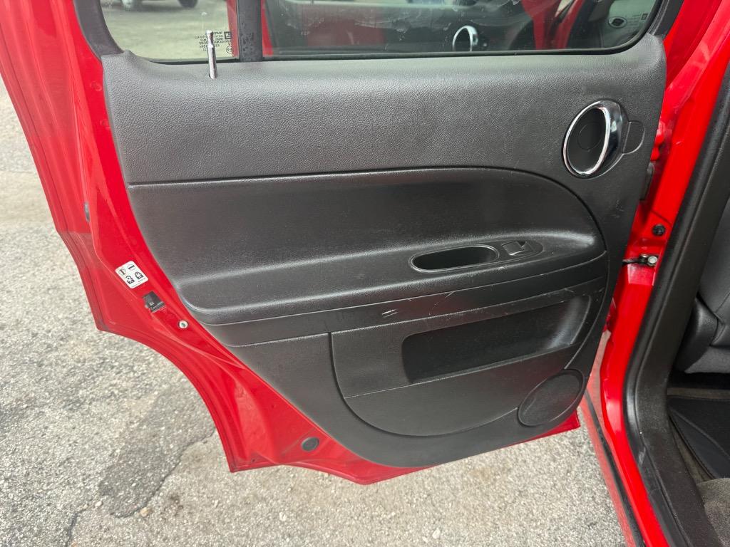 2011 Chevrolet HHR - $5,900