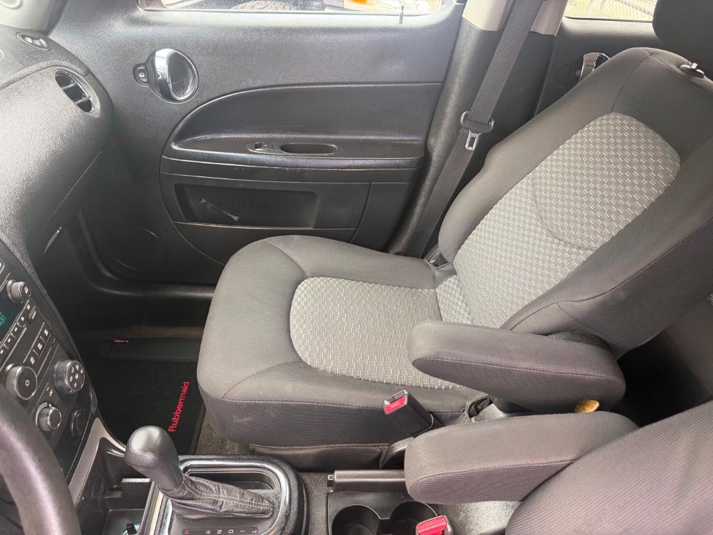2011 Chevrolet HHR - $5,900