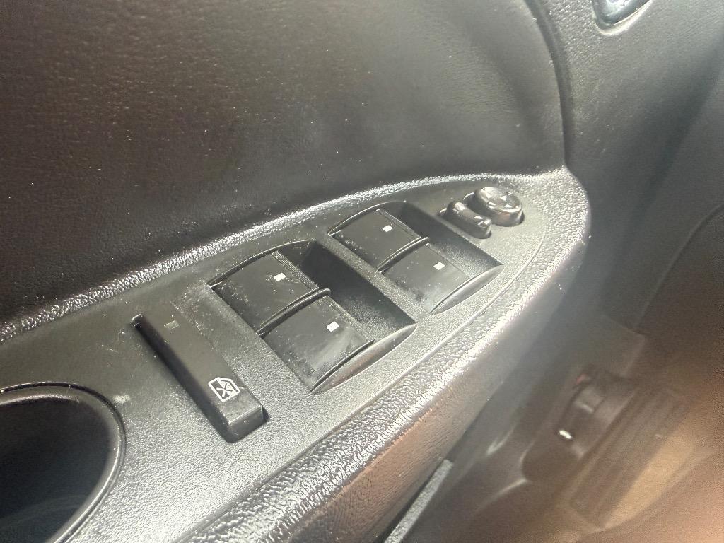 2011 Chevrolet HHR - $5,900