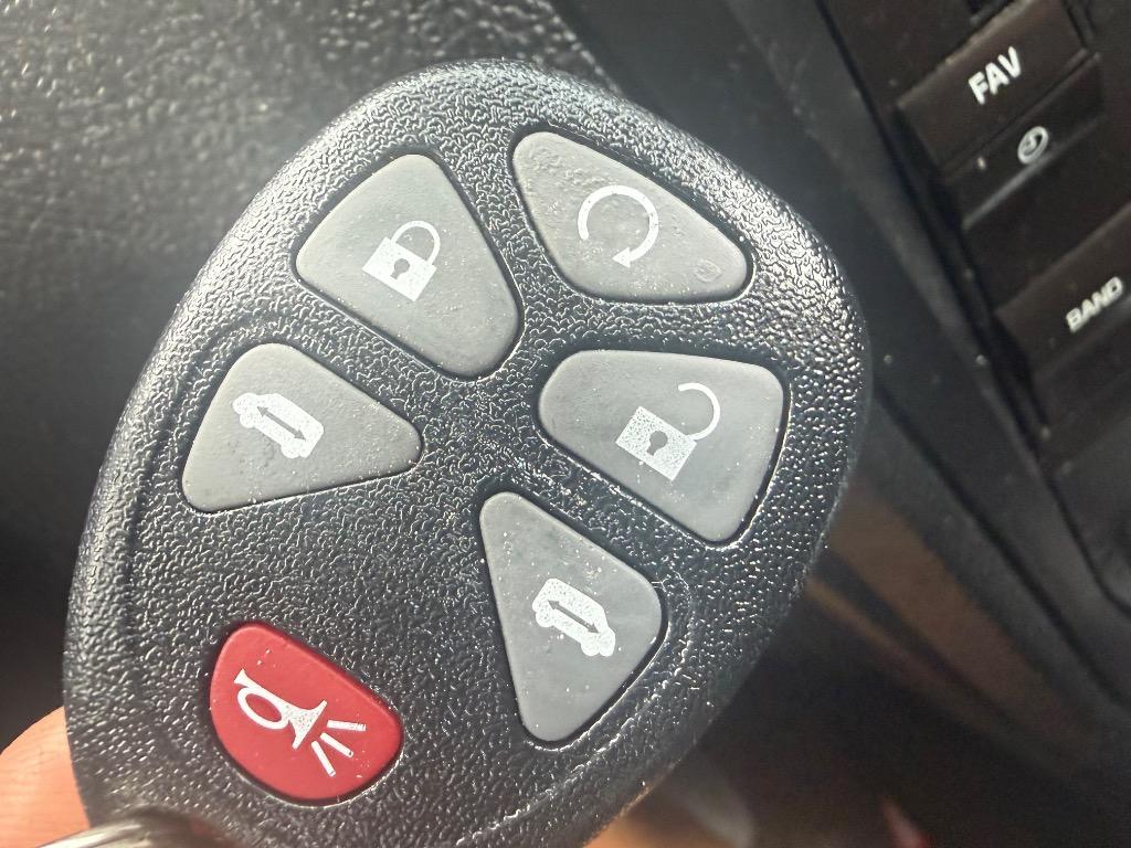 2011 Chevrolet HHR - $5,900
