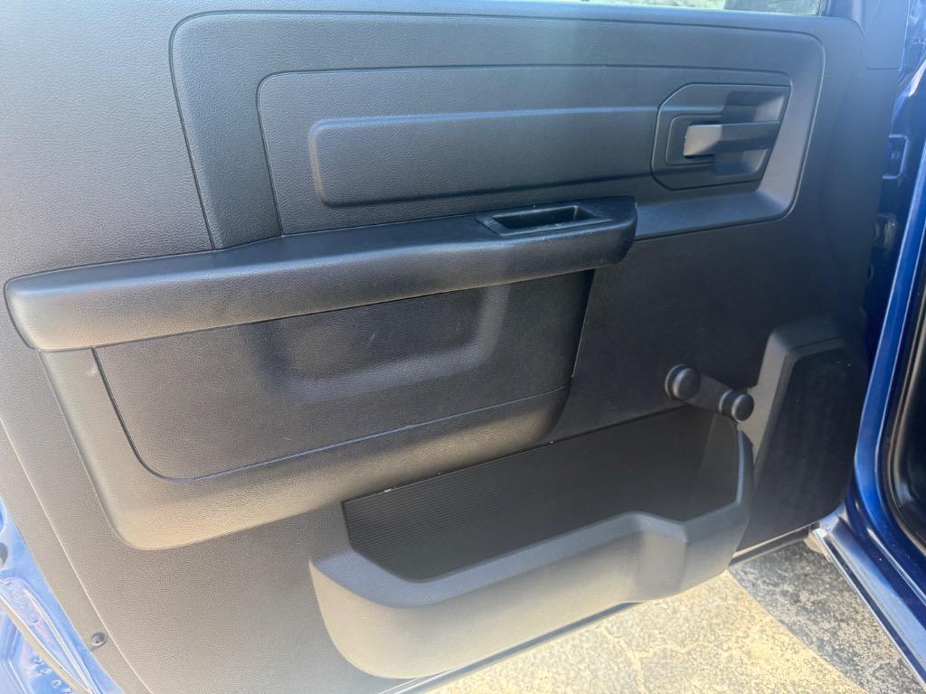 2017 Ram 1500 - $9,900