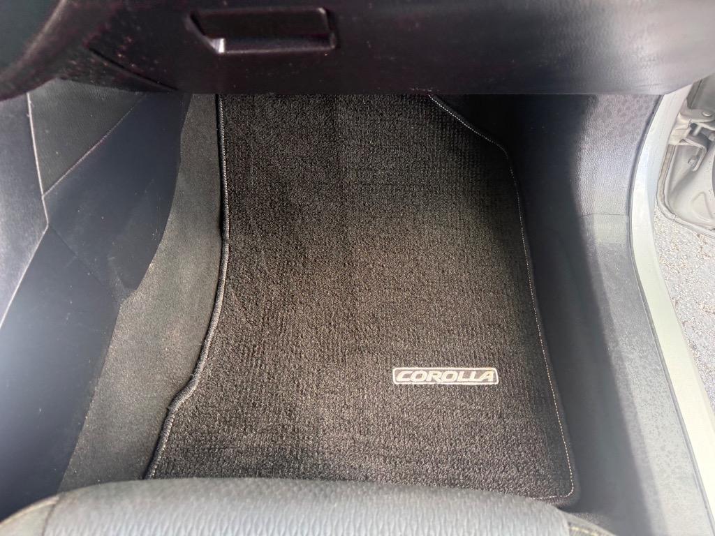 2017 Toyota Corolla - $7,900