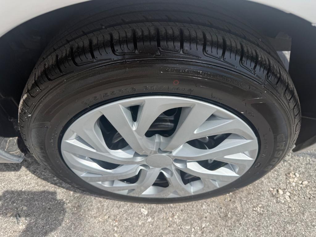 2017 Toyota Corolla - $7,900
