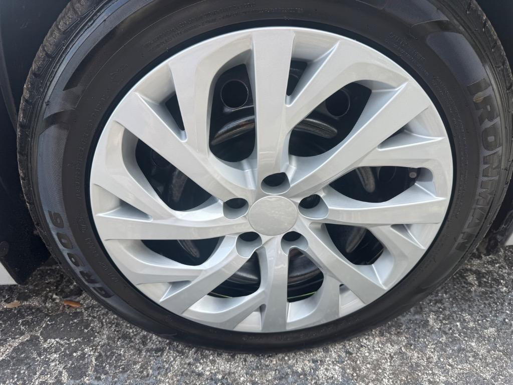 2017 Toyota Corolla - $7,900