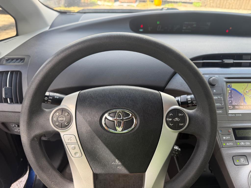 2015 Toyota Prius - $11,900