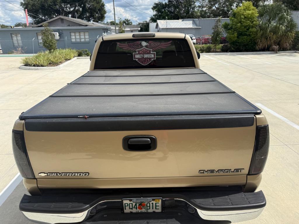 2004 Chevrolet Silverado - $17,900