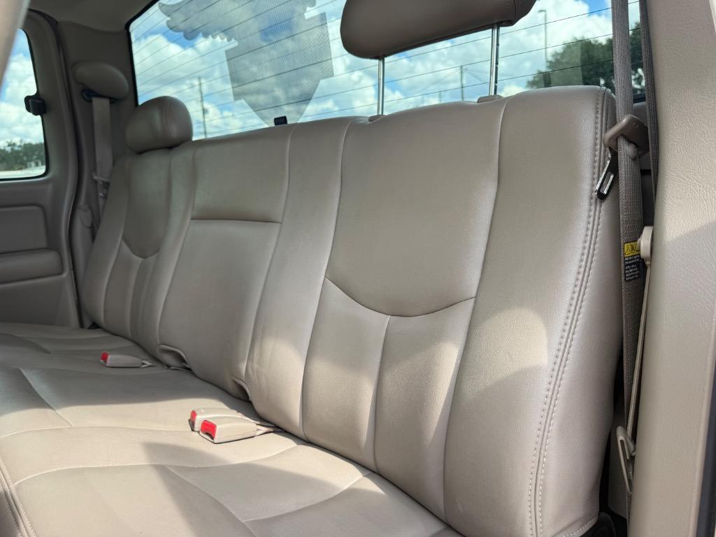 2004 Chevrolet Silverado - $17,900