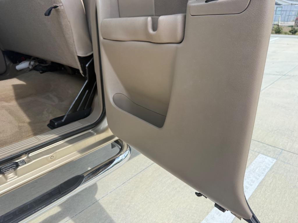 2004 Chevrolet Silverado - $17,900