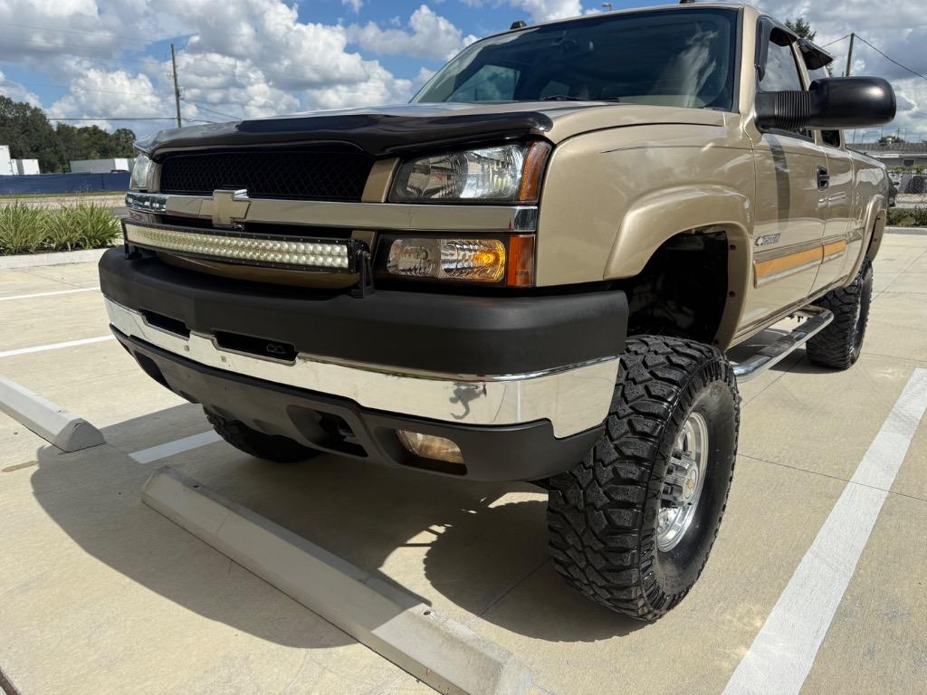2004 Chevrolet Silverado - $17,900