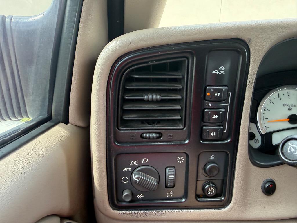 2004 Chevrolet Silverado - $17,900