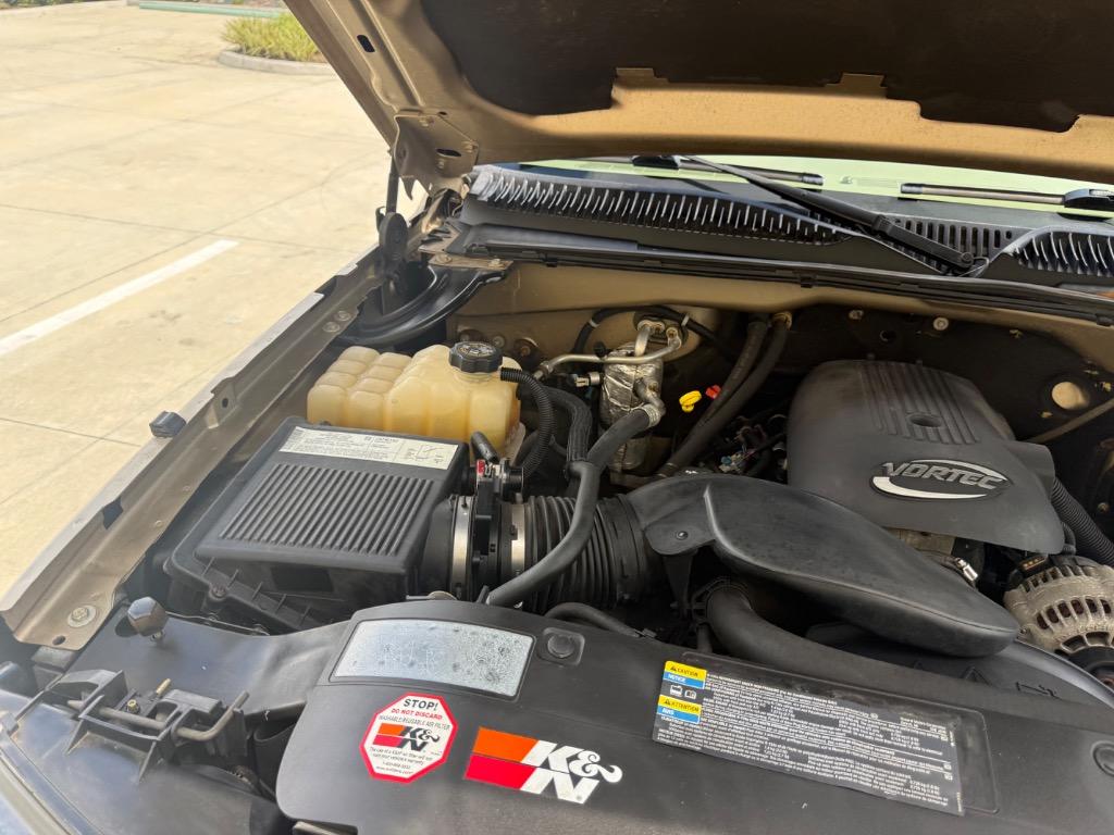 2004 Chevrolet Silverado - $17,900