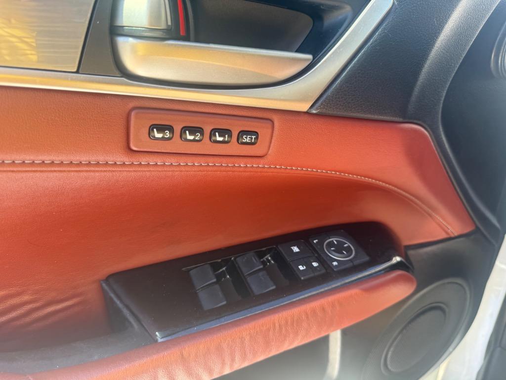2013 Lexus GS - $13,900