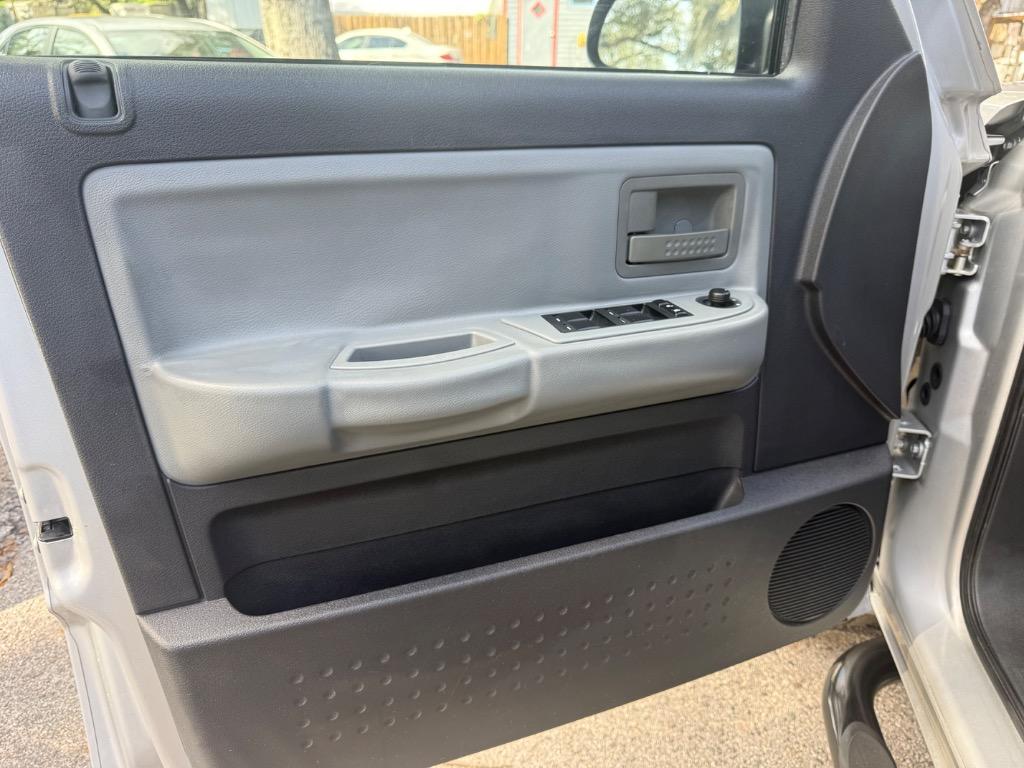 2011 Dodge Dakota - $11,900