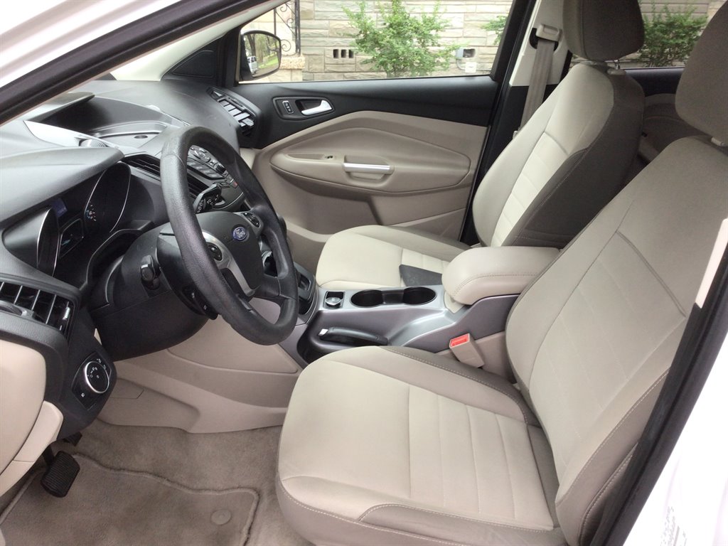 2015 Ford Escape SE photo