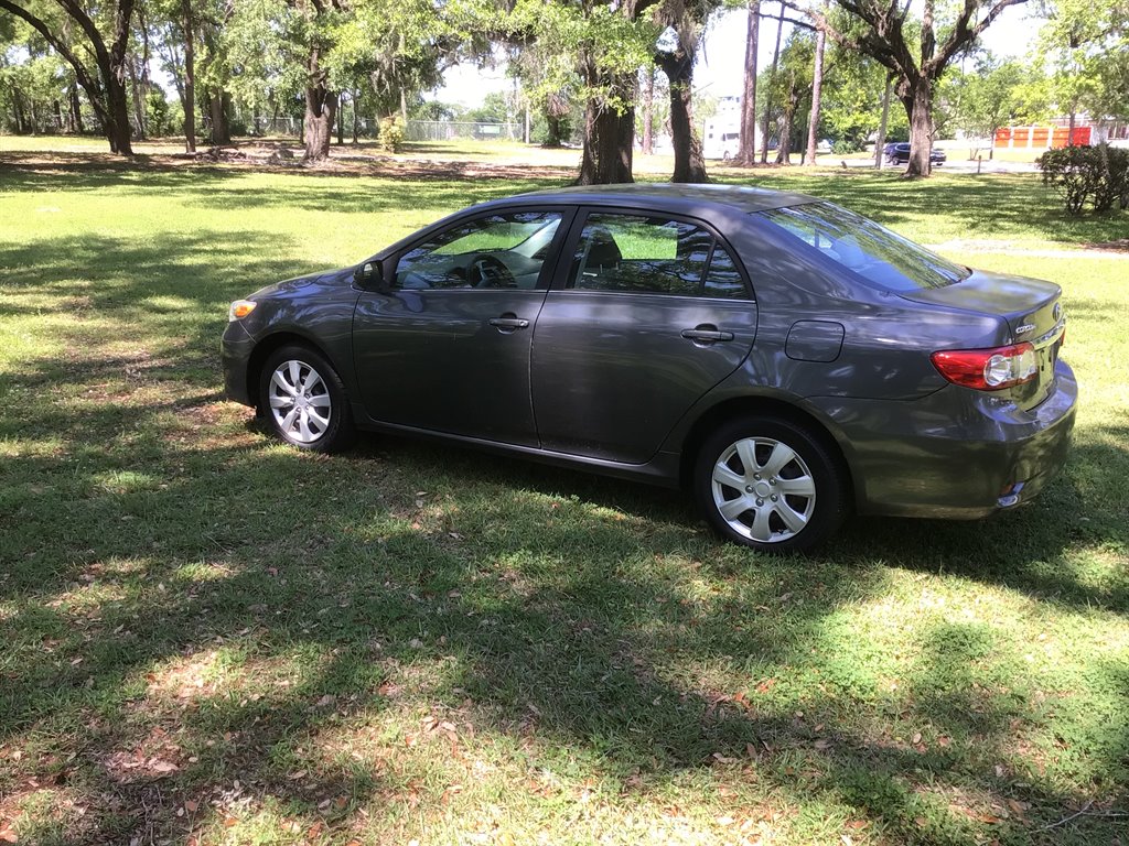 2013 Toyota Corolla L photo