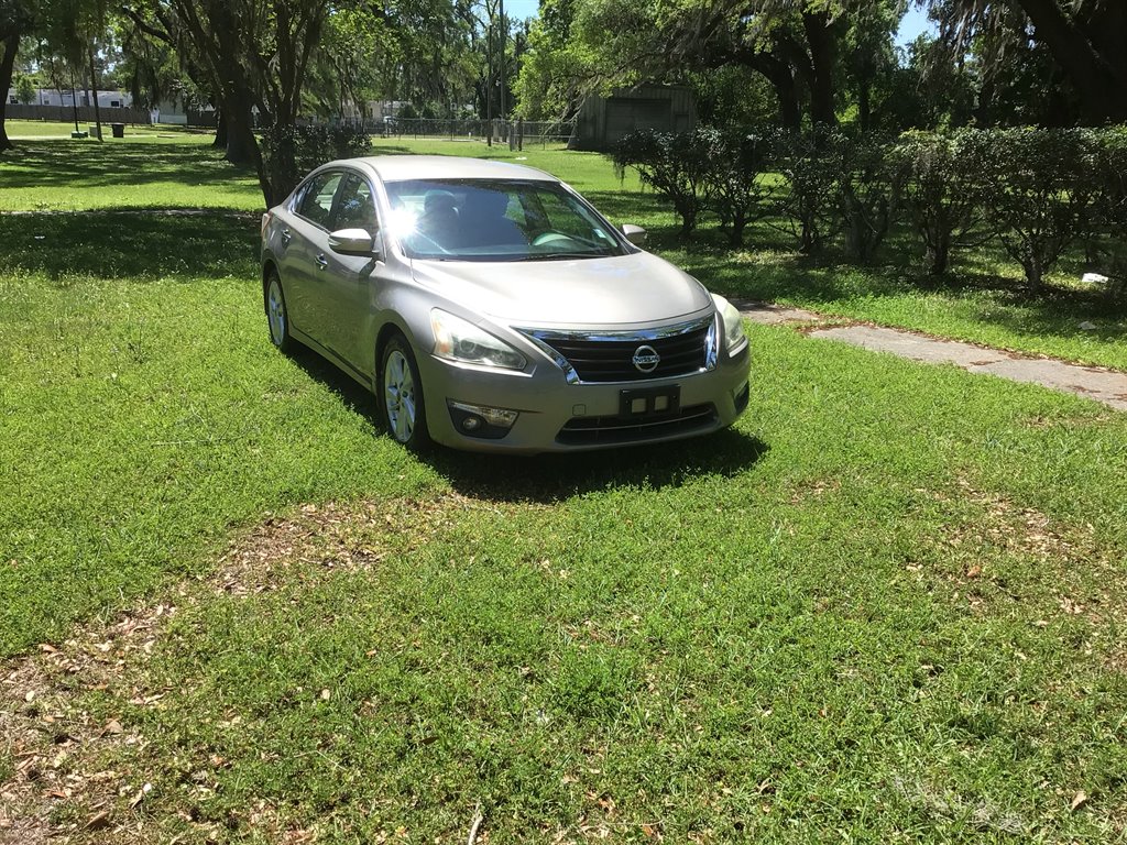 2013 Nissan Altima 2.5 photo