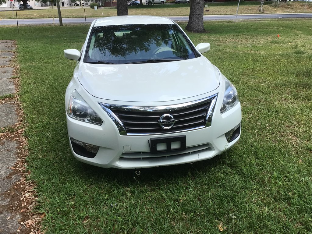 2014 Nissan Altima 2.5 photo