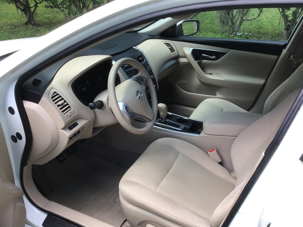 2014 Nissan Altima 2.5 photo