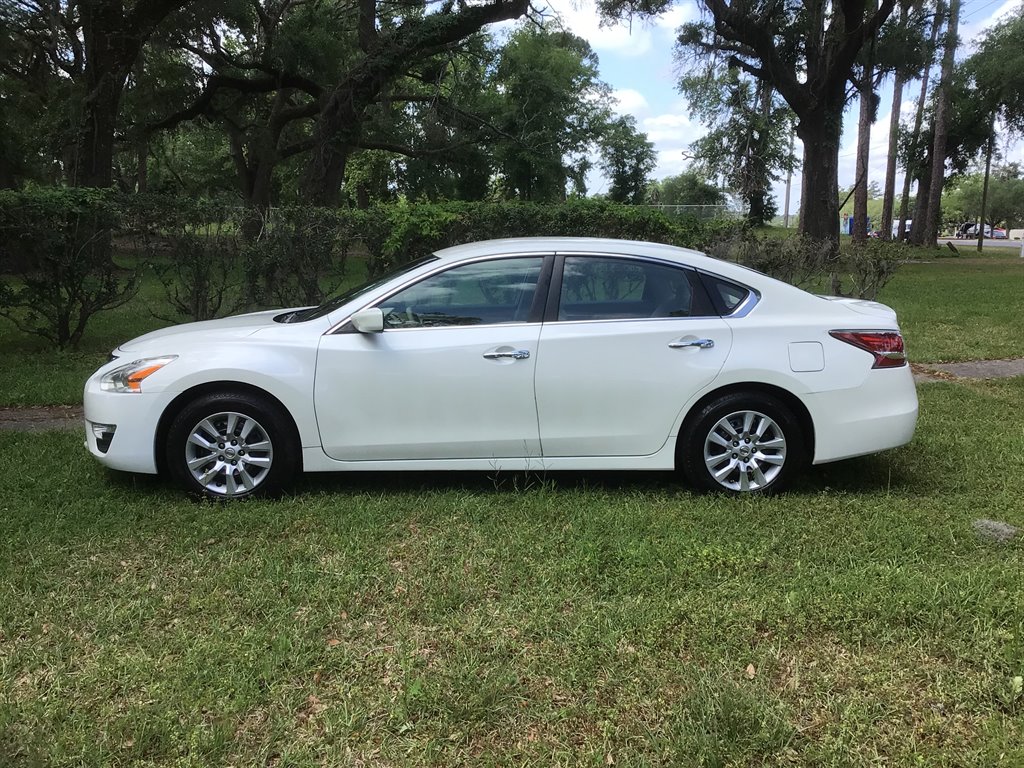 2014 Nissan Altima 2.5 photo