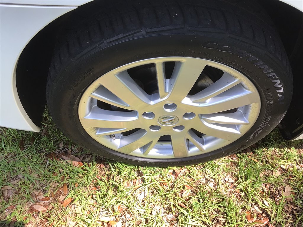 2015 Nissan Sentra SL photo