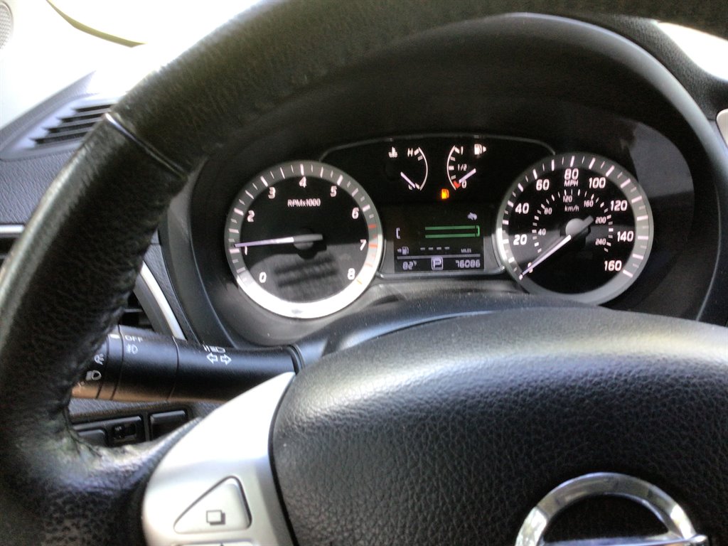 2015 Nissan Sentra SL photo