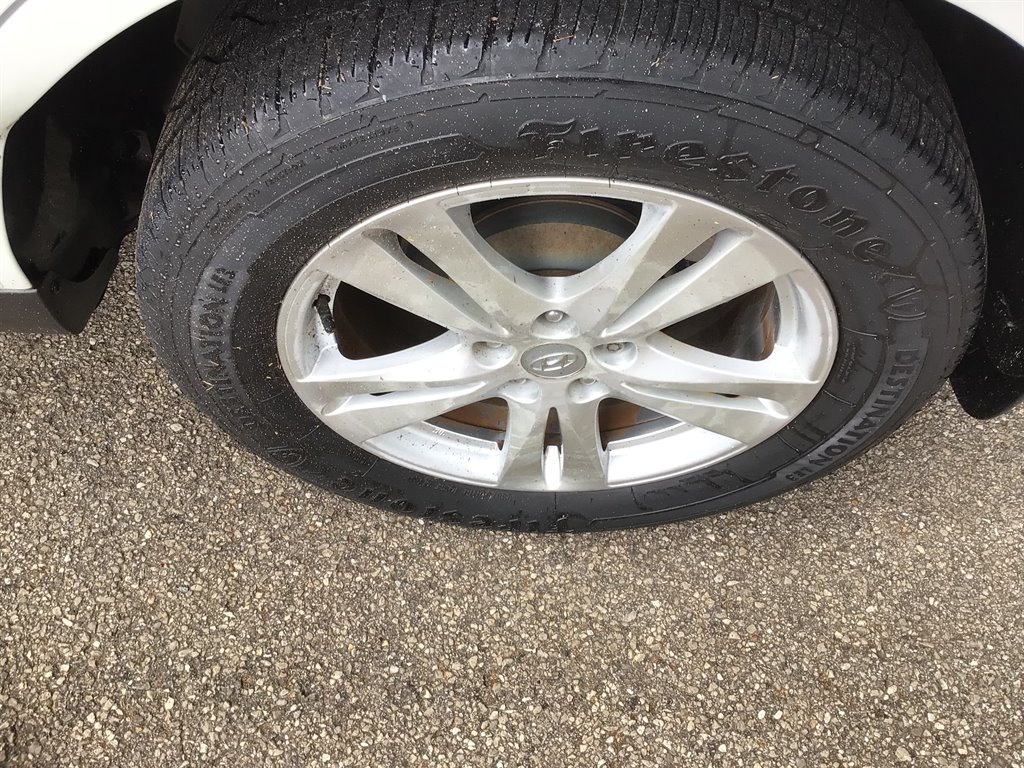 2011 Hyundai Santa FE - $7,995