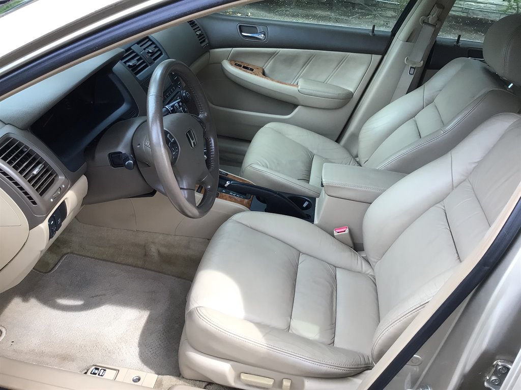 2003 Honda Accord - $6,995