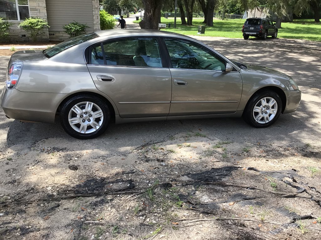 2005 Nissan Altima - $6,799