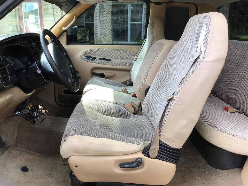 2001 Dodge Ram 2500 - $19,799