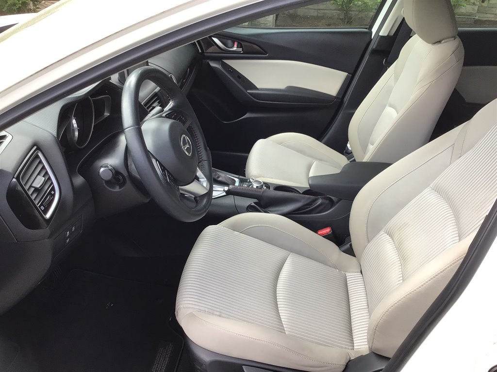 2016 MAZDA MAZDA3 - $16,995