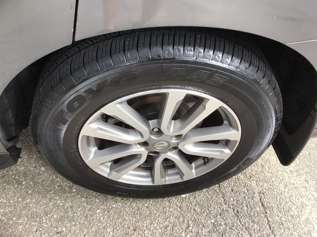 2015 Nissan Pathfinder - $8,995