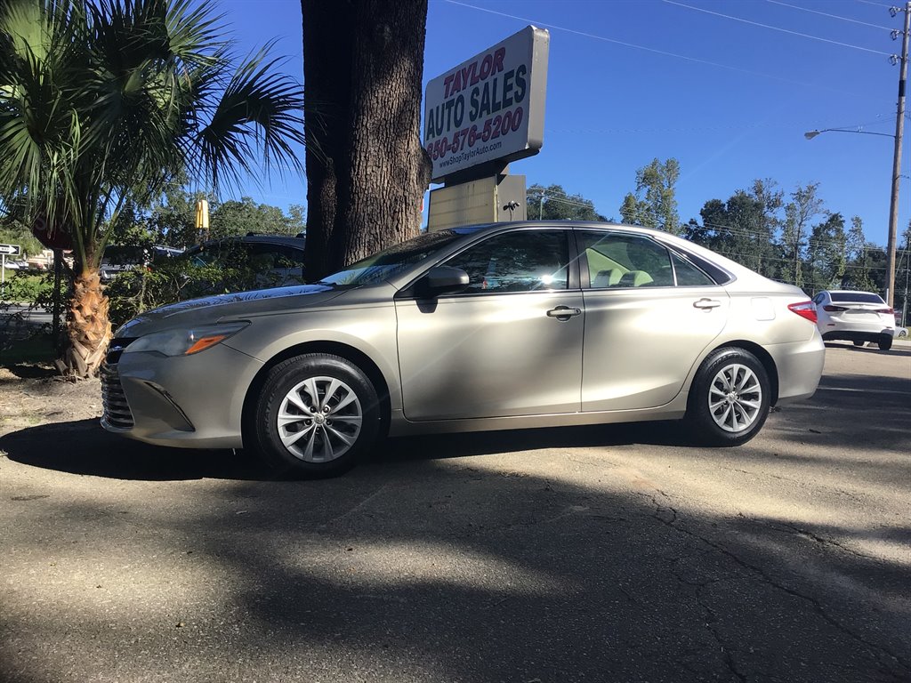 2016 Toyota Camry - $11,995