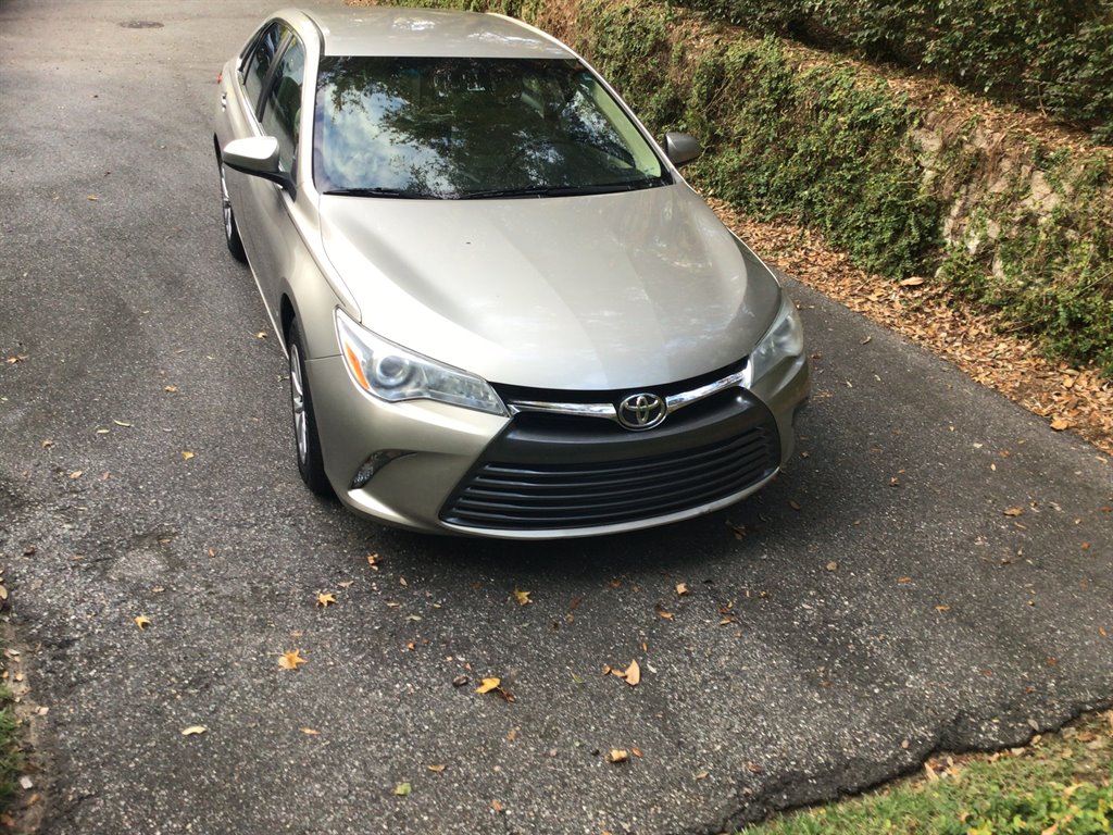 2016 Toyota Camry - $11,995