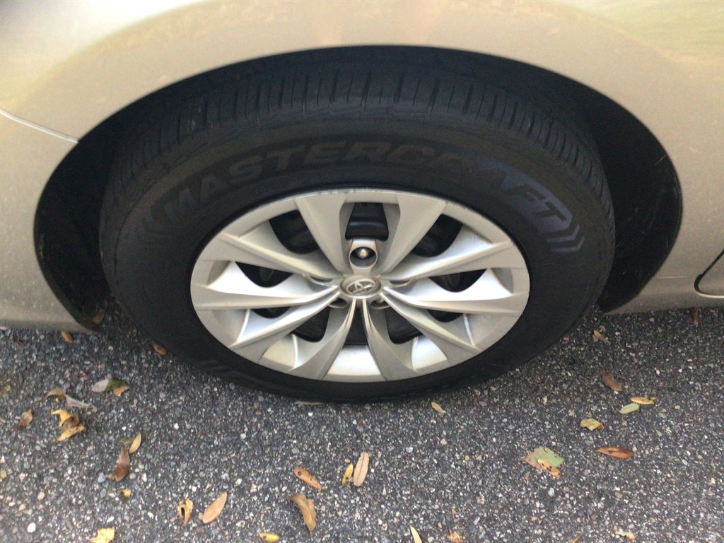 2016 Toyota Camry - $11,995