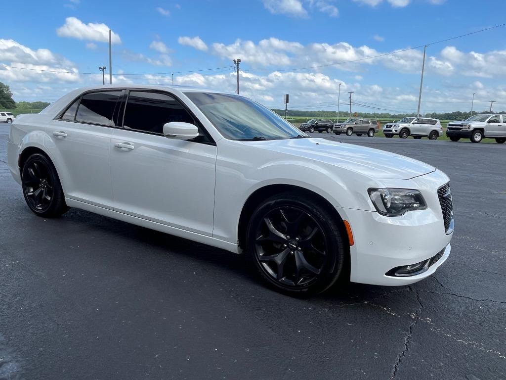 2021 Chrysler 300