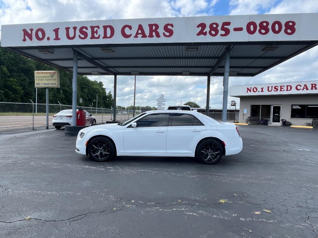 2021 Chrysler 300