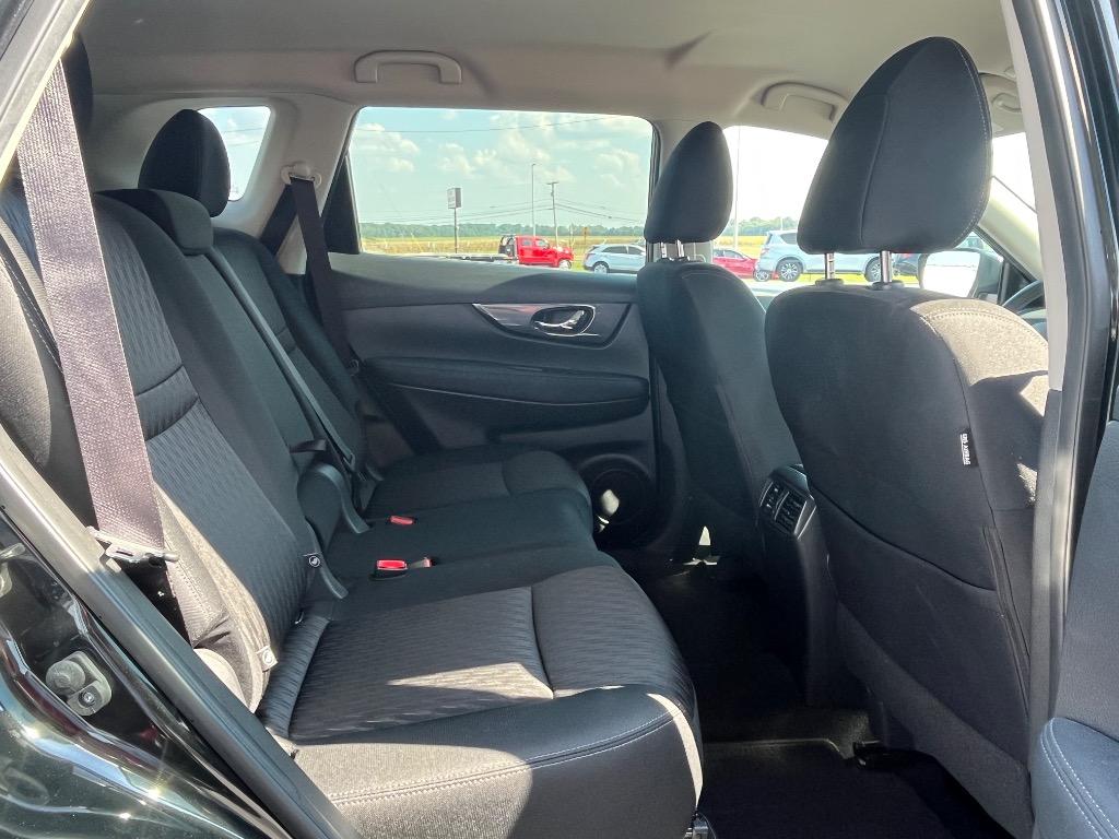 2019 Nissan Rogue - $17,900
