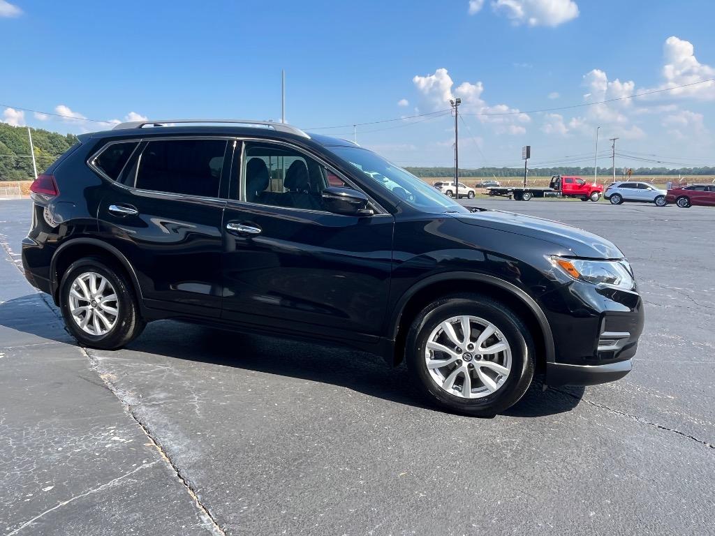 2019 Nissan Rogue - $17,900