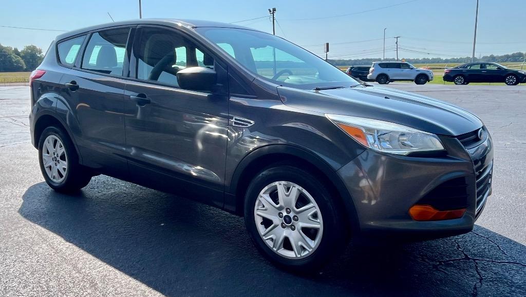 2016 Ford Escape - $10,900