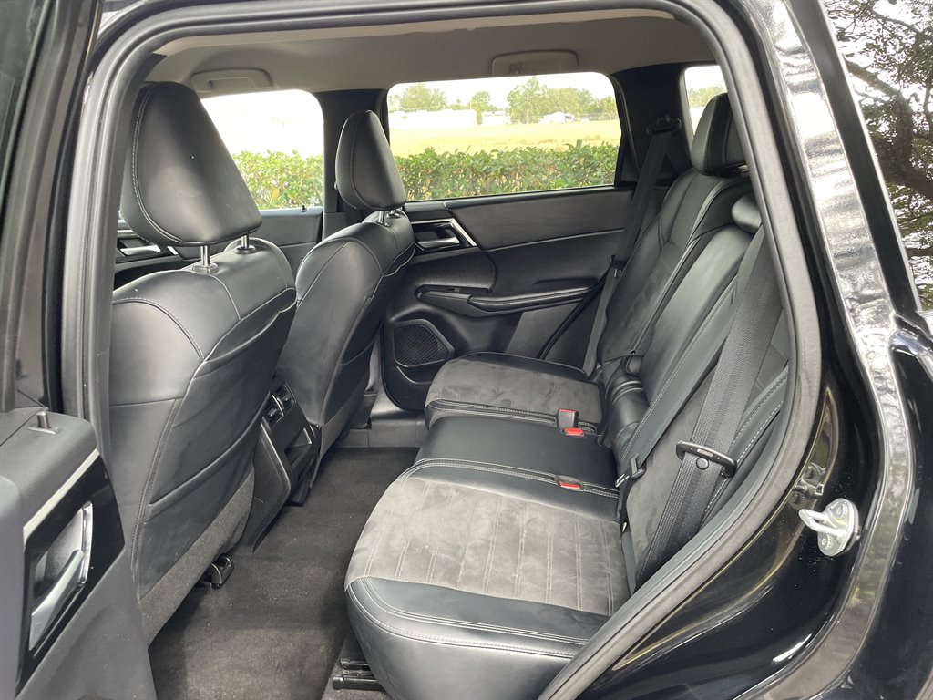 2024 Mitsubishi Outlander