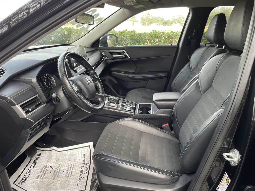 2024 Mitsubishi Outlander