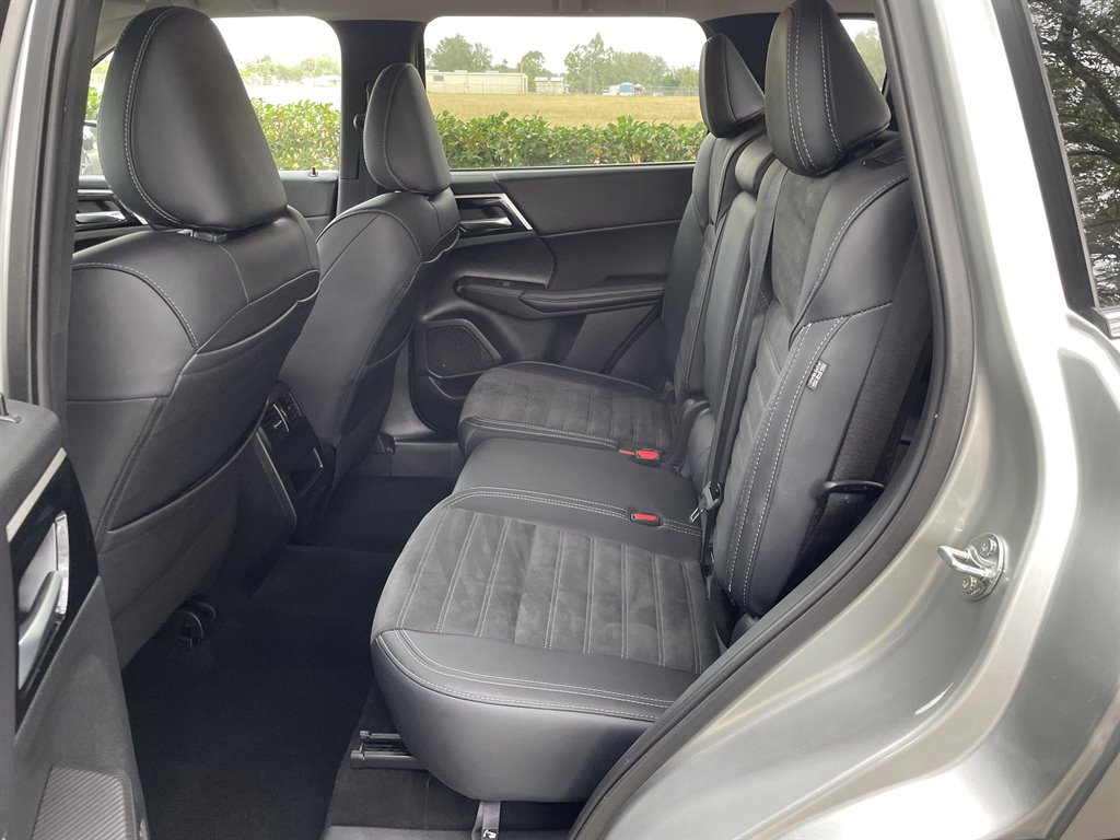 2024 Mitsubishi Outlander