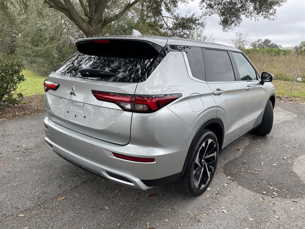 2024 Mitsubishi Outlander