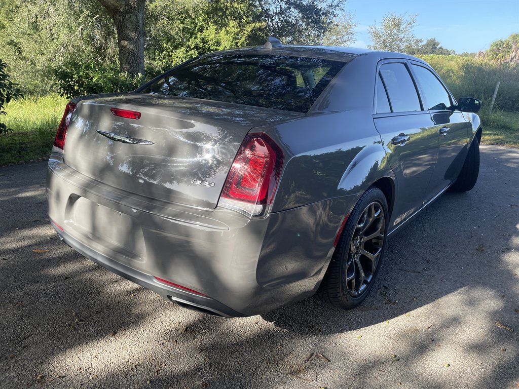 2018 Chrysler 300