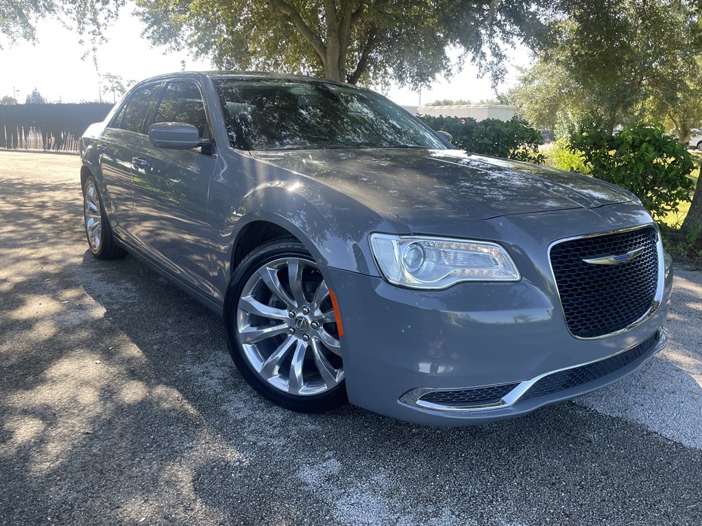 2019 Chrysler 300