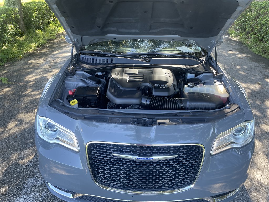 2019 Chrysler 300