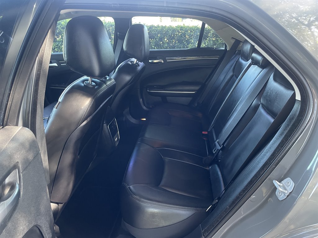 2019 Chrysler 300