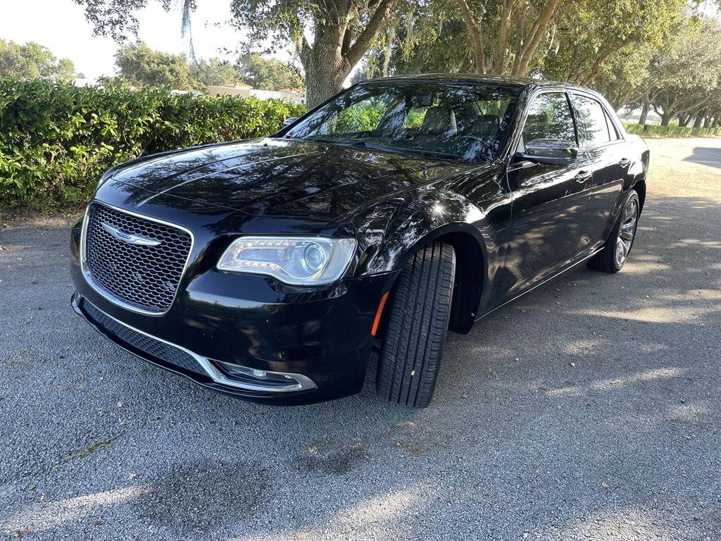 2019 Chrysler 300