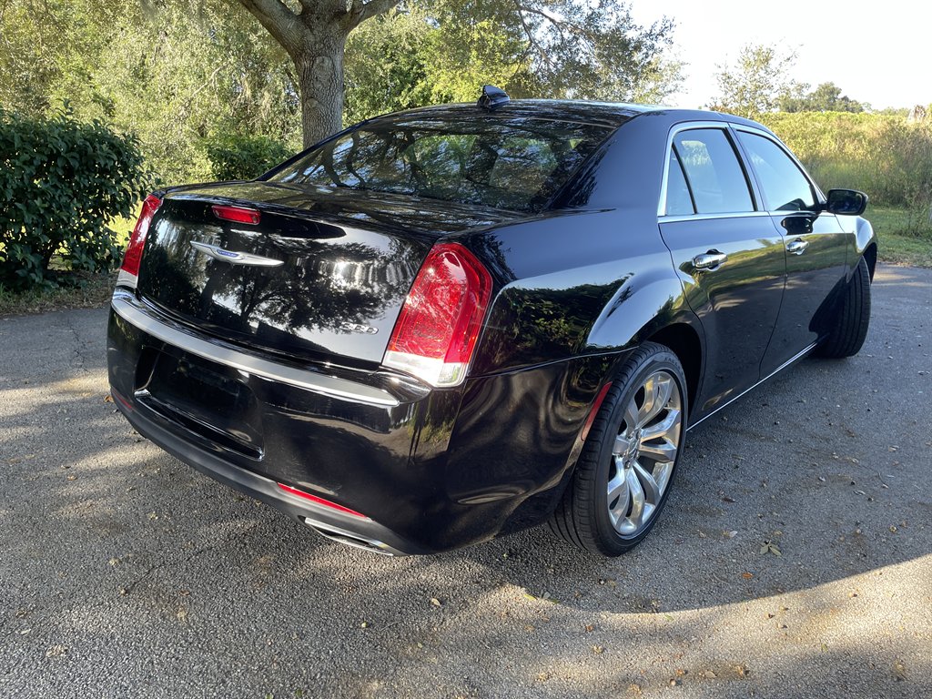 2019 Chrysler 300